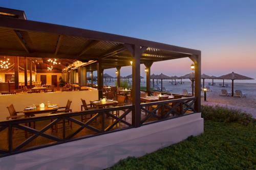 Hotel Hilton Al Hamra Beach & Golf Resort