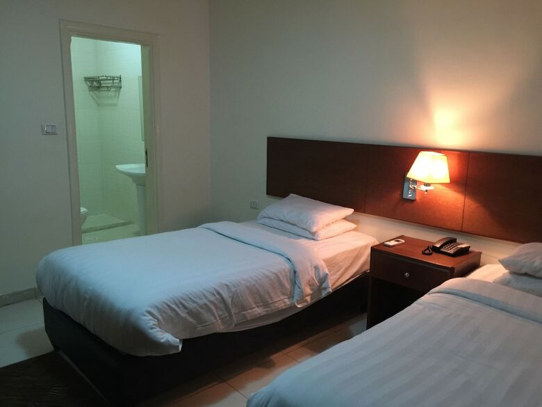 Zaina Plaza Hotel