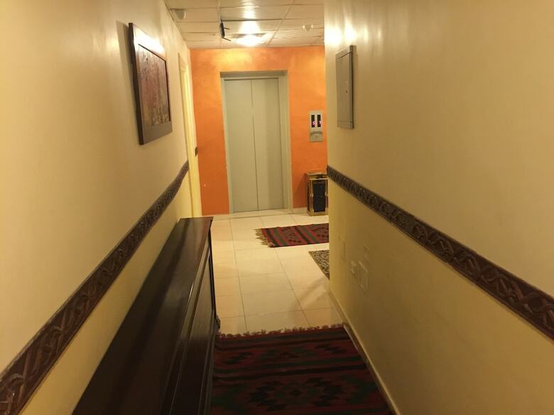 Zaina Plaza Hotel