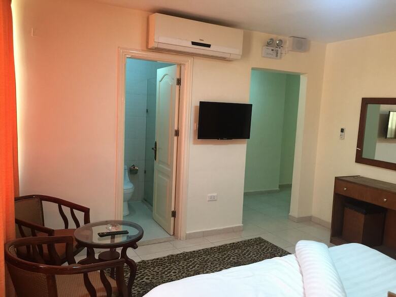 Zaina Plaza Hotel