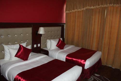 Grand Nova Hotel
