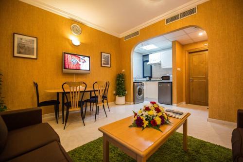 London Creek Hotel Apartments