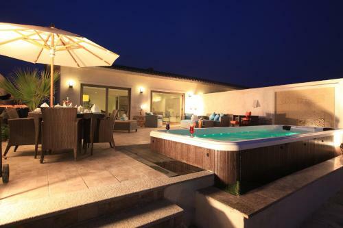 Hotel Dana Beach Resort