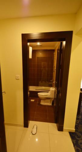 Vitoria Hotel Apartments (families Only)