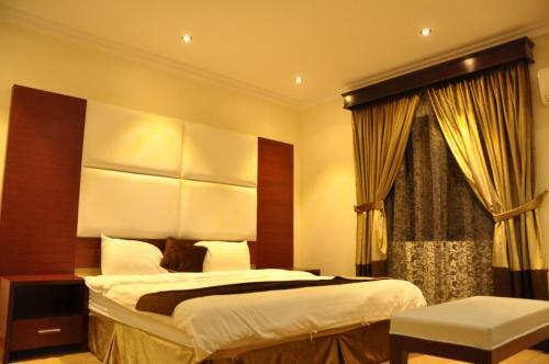 Apartamento Holiday Plus Hotel Suites