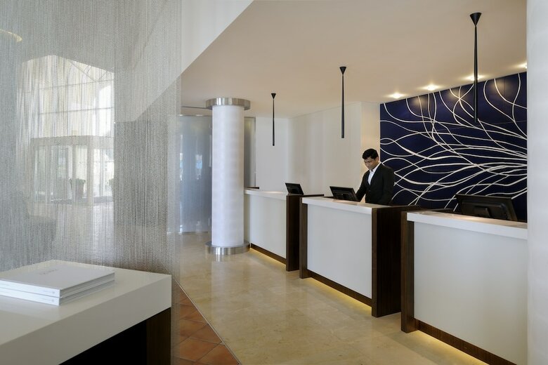 Aparthotel Millennium Lakeview Residences