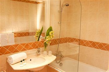 Hotel Eiffel Rive Gauche