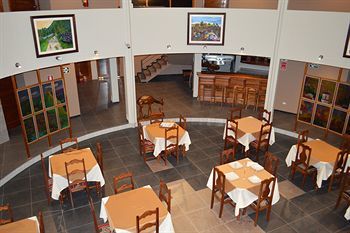 Inti�an Hotel