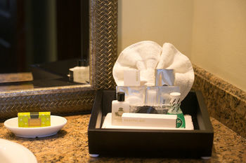 Hotel Real Intercontinental Managua At Metrocentro Mall