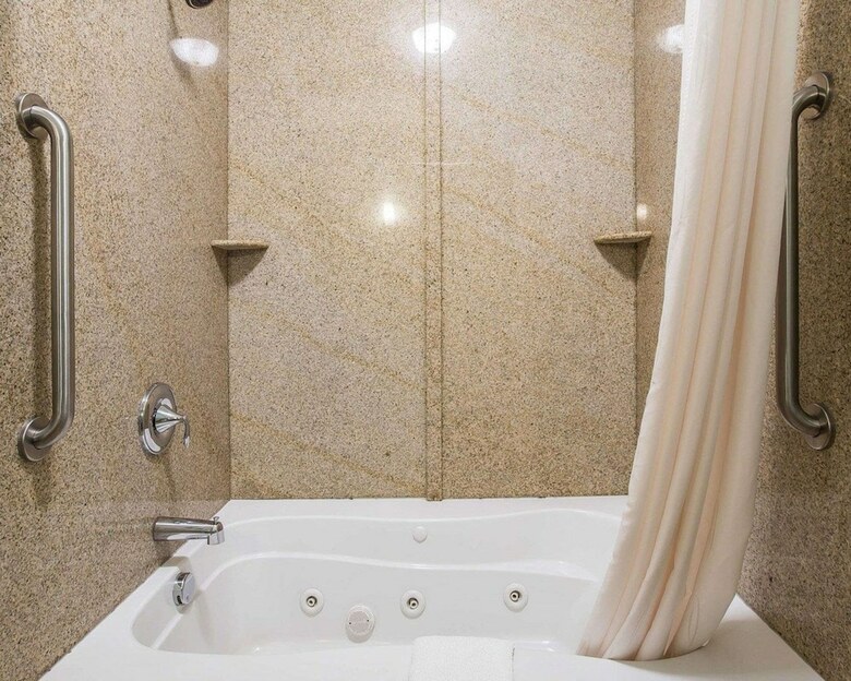 Hotel Comfort Suites Simpsonville