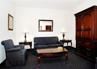 Hotel Quality Inn - Suites Patriots