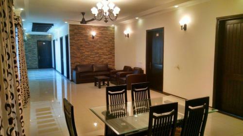 Hostal Elegance Guest House
