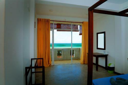 Hotel The Surf Lanka Resort