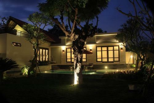 Kubu Kulat Villa
