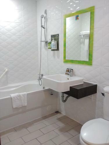 Young Soarian Hotel - Tainan