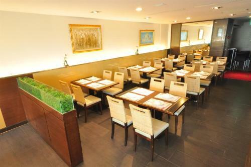Young Soarian Hotel - Tainan