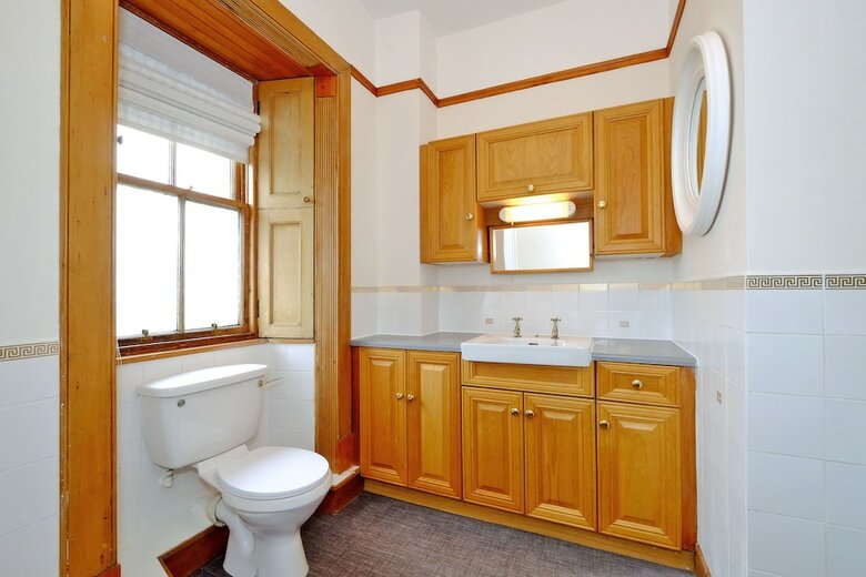 Aberdeen Lighthouse Cottage 1