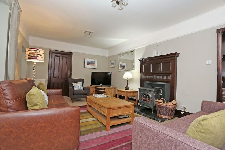 Aberdeen Lighthouse Cottage 1