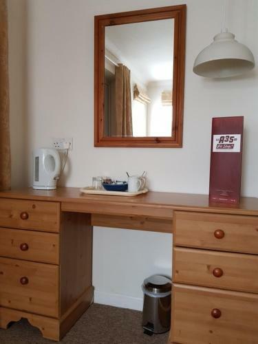 Motel A35 Pit Stop Rooms