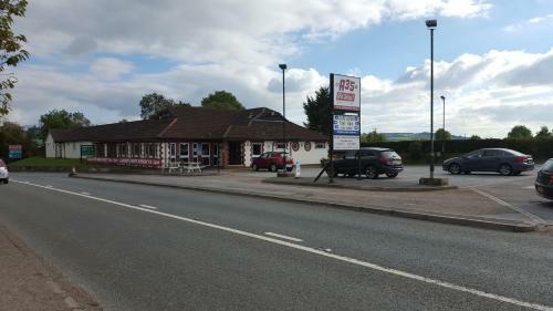 Motel A35 Pit Stop Rooms