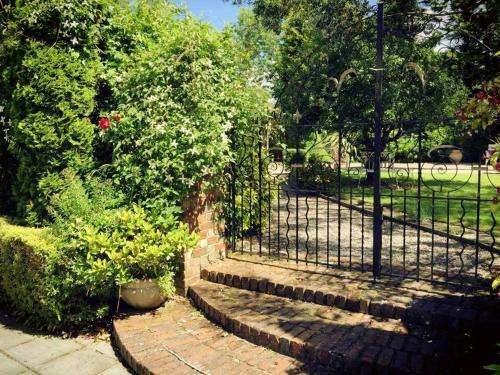 Hotel Meifod Country House
