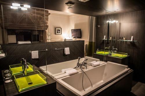 Hotel Ch�teau De Lacan