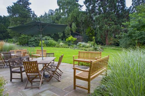 Bed & Breakfast Benslow Music