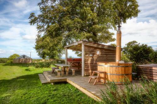 Lodge Swinton Bivouac