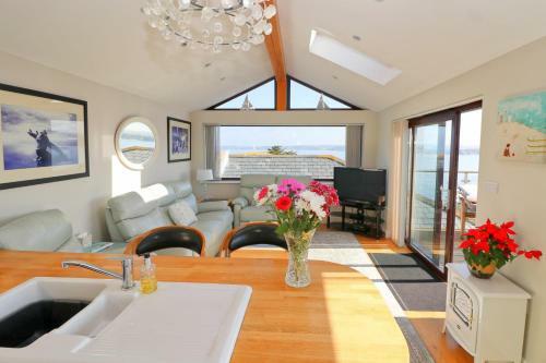 Sea View House