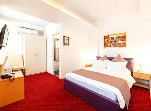 Caesar's Downtown Aparthotel