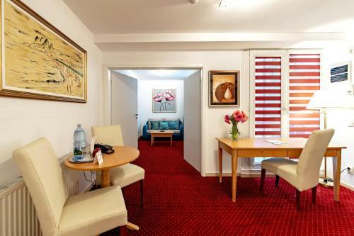 Caesar's Downtown Aparthotel