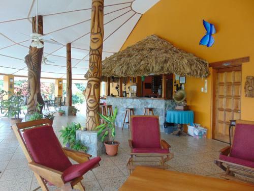 Hotel Gumbo Limbo Jungle Resort