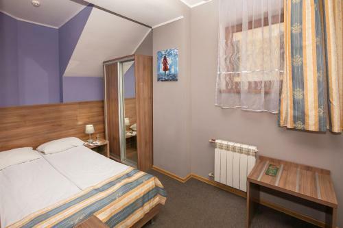 Jam Hotel