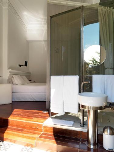 Chic & Basic Born Boutique Hotel