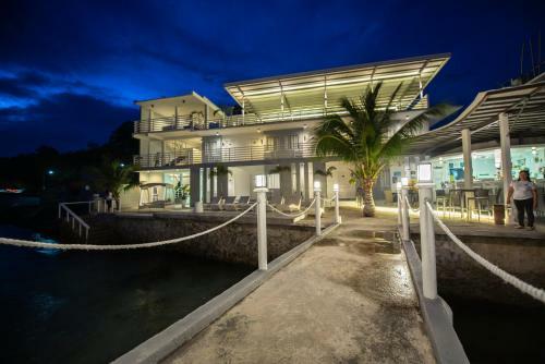 Hotel Down South 118 Beach Resort