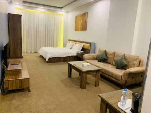 Hotel Platinum The First