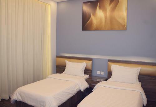 Hotel Platinum The First