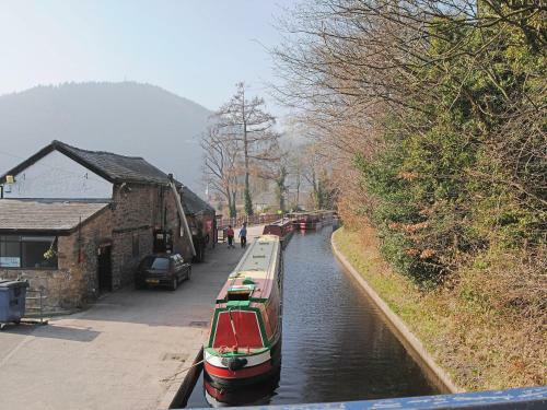 Bryn Awen