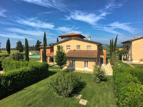 Special Apartments In Braccagni With Orthopedic Beds