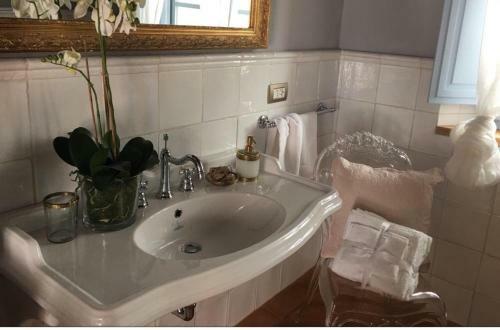 Hotel Cordella In Montalcino Wine Resort