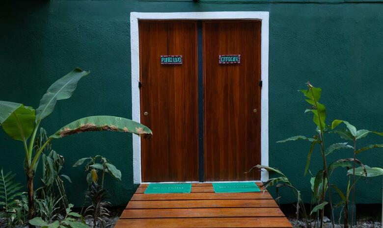 Jungle Green House
