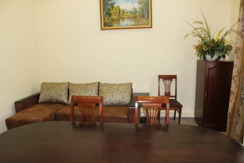Hotel Zolotoy Lev