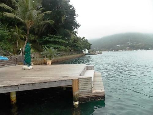 Casa Grande Em Angra