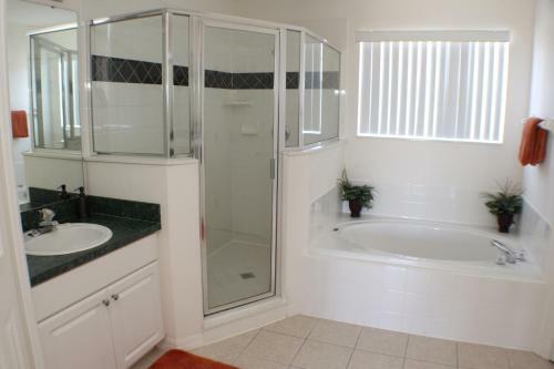 Balmoral Villa 524