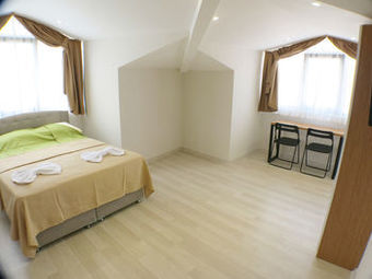 Holas Apartments