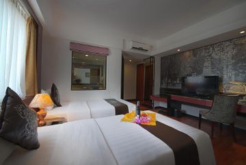 Gia Bao Grand Hotel