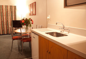 Strathern Motor Lodge