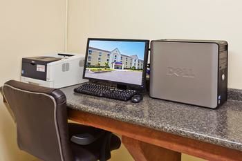 Hotel Candlewood Suites Savannah Airport
