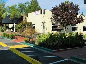 Canterbury Village Hotel & Suites