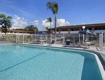 Hotel Howard Johnson - Tampa Airport